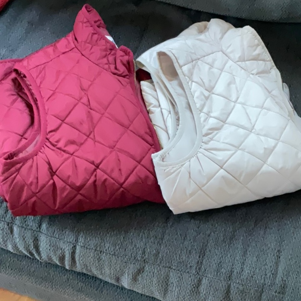 Quilted Sleeveless Vest Duo - Burgundy & Cream